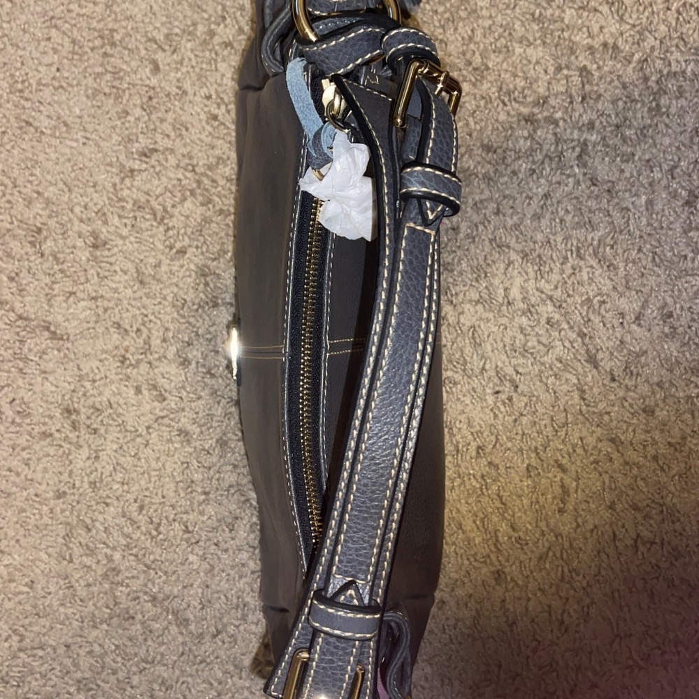 Dooney and Bourke handbags - Picture 5 of 9